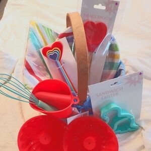 Colorful Heart-Themed Baking Party Supplies Set 10 Pieces